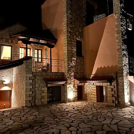 - Family Maisonette * Kalavryta