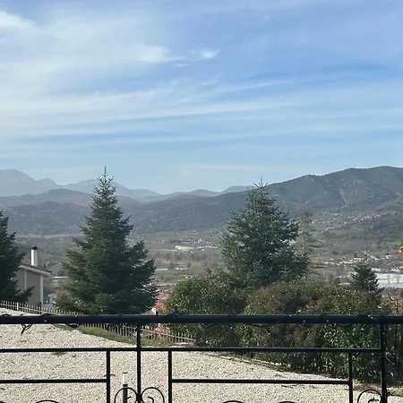 - Family Maisonette * Kalavryta